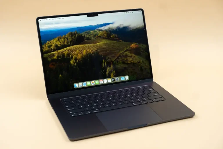 Macbook Pro 4 – The Best Macbook for Creative Worker