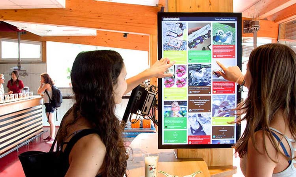 How Tackboard and Bulletin Board Systems Serve Modern Office Communication Needs